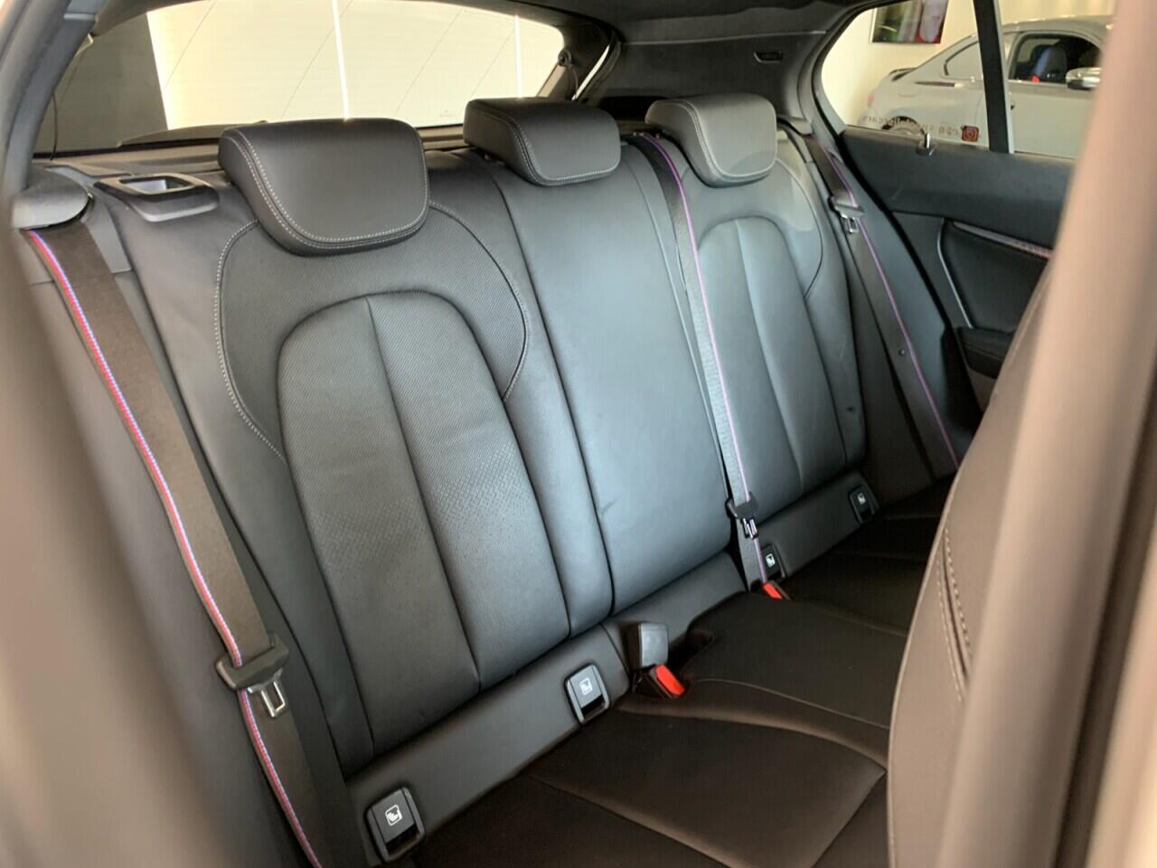 BMW 1 Series view 25