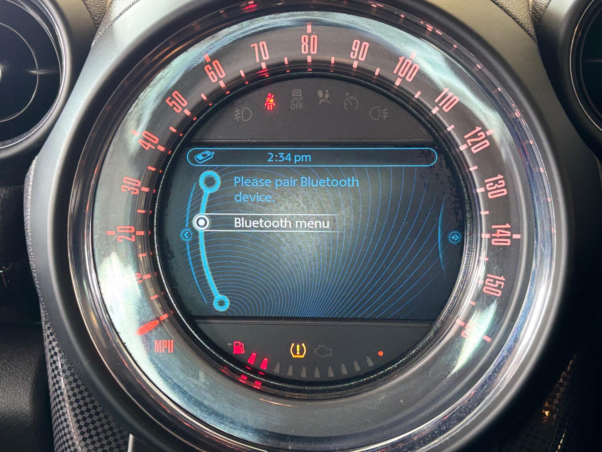 Mini Countryman view 26
