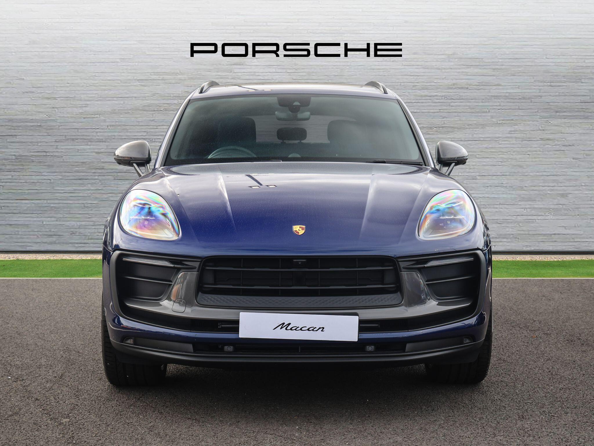 Porsche Macan view 9