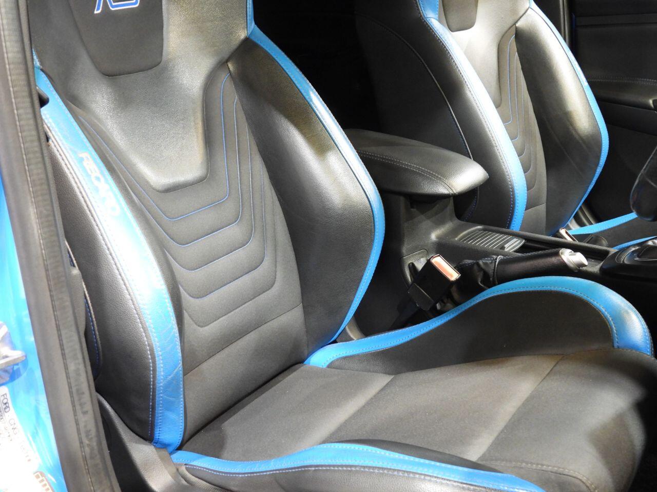 Ford Focus view 34