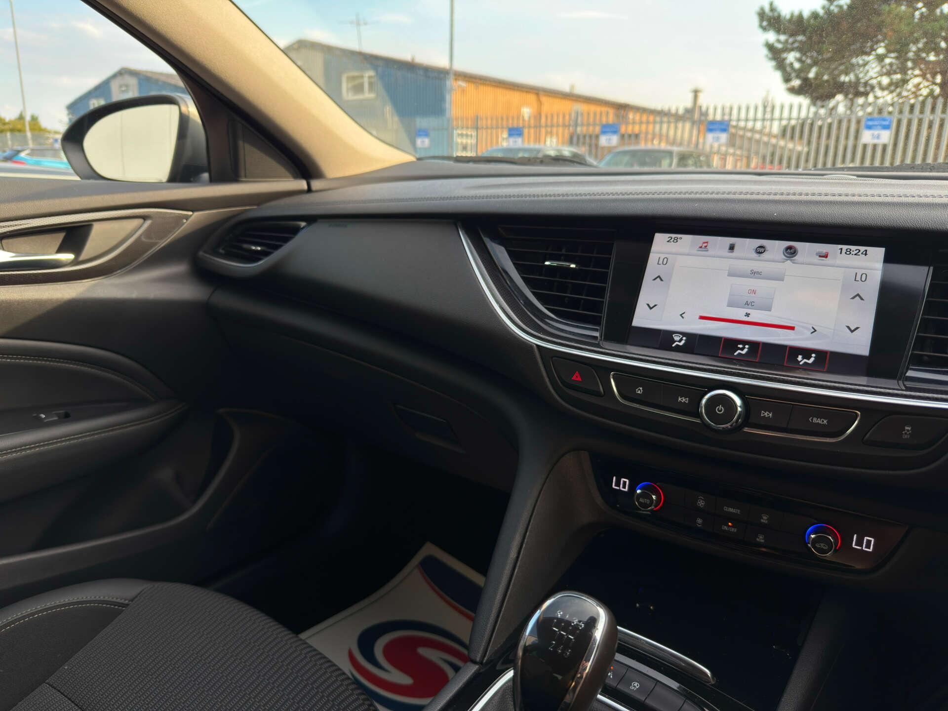 Vauxhall Insignia view 60