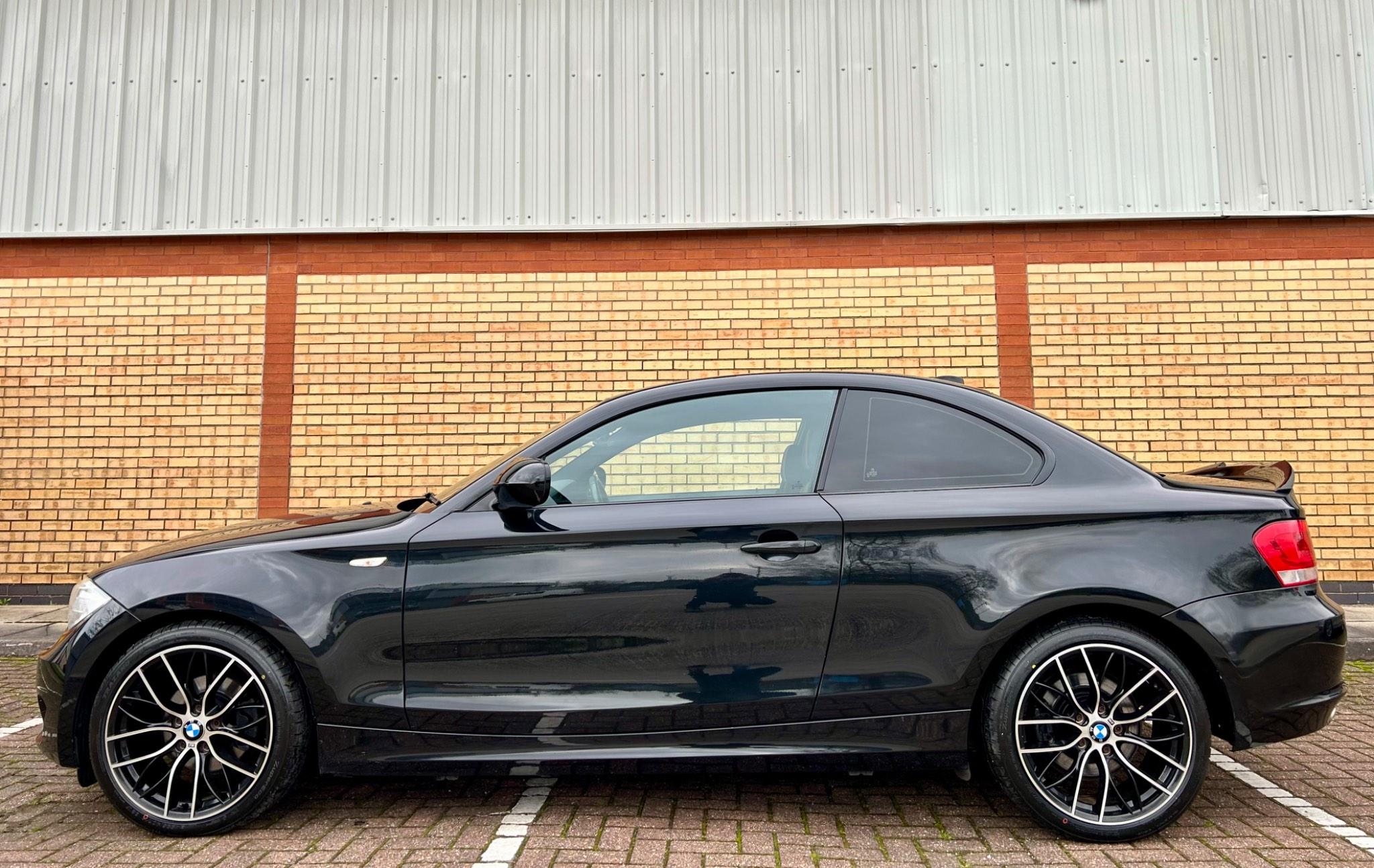 BMW 1 Series view 6