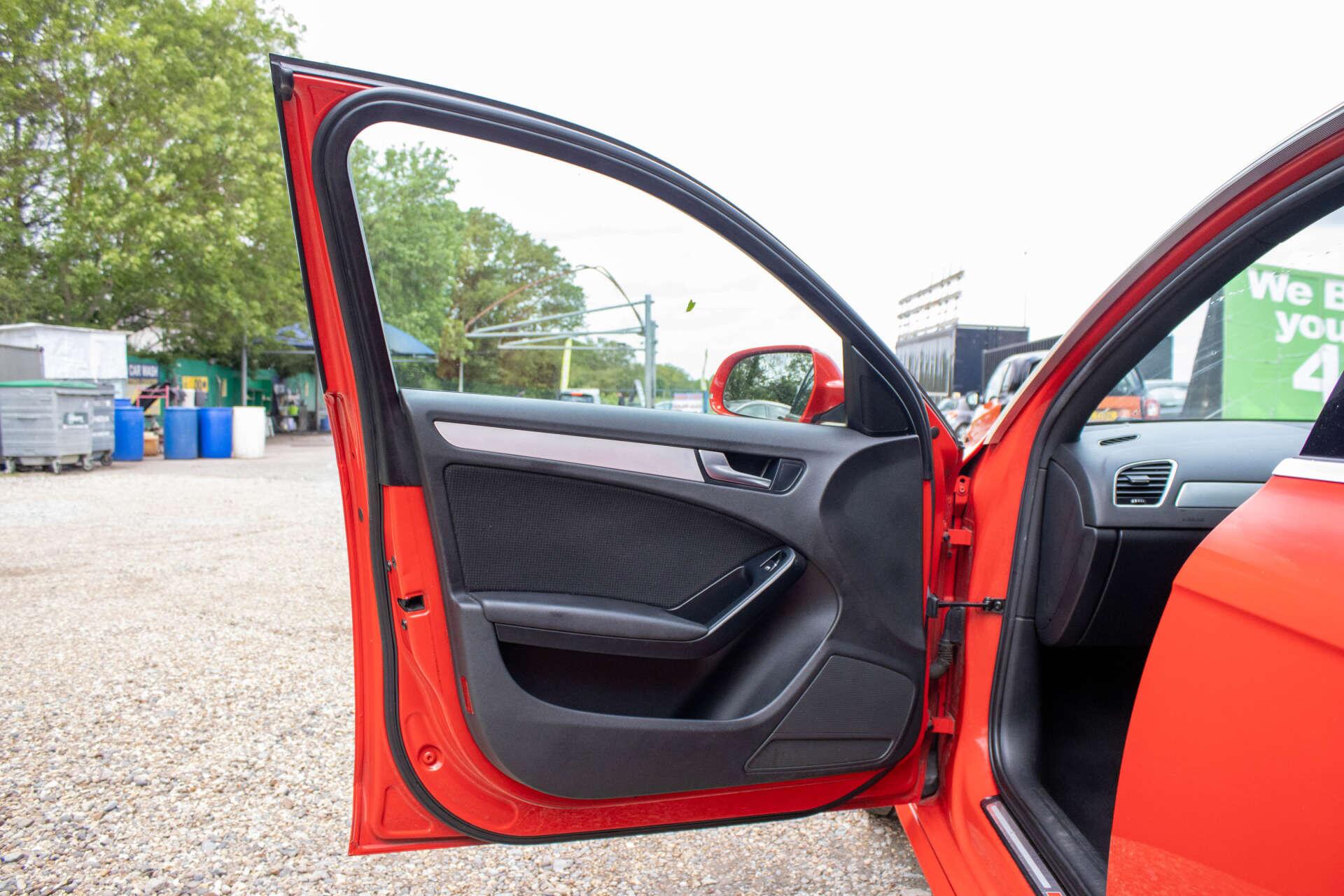 Audi A4 view 38