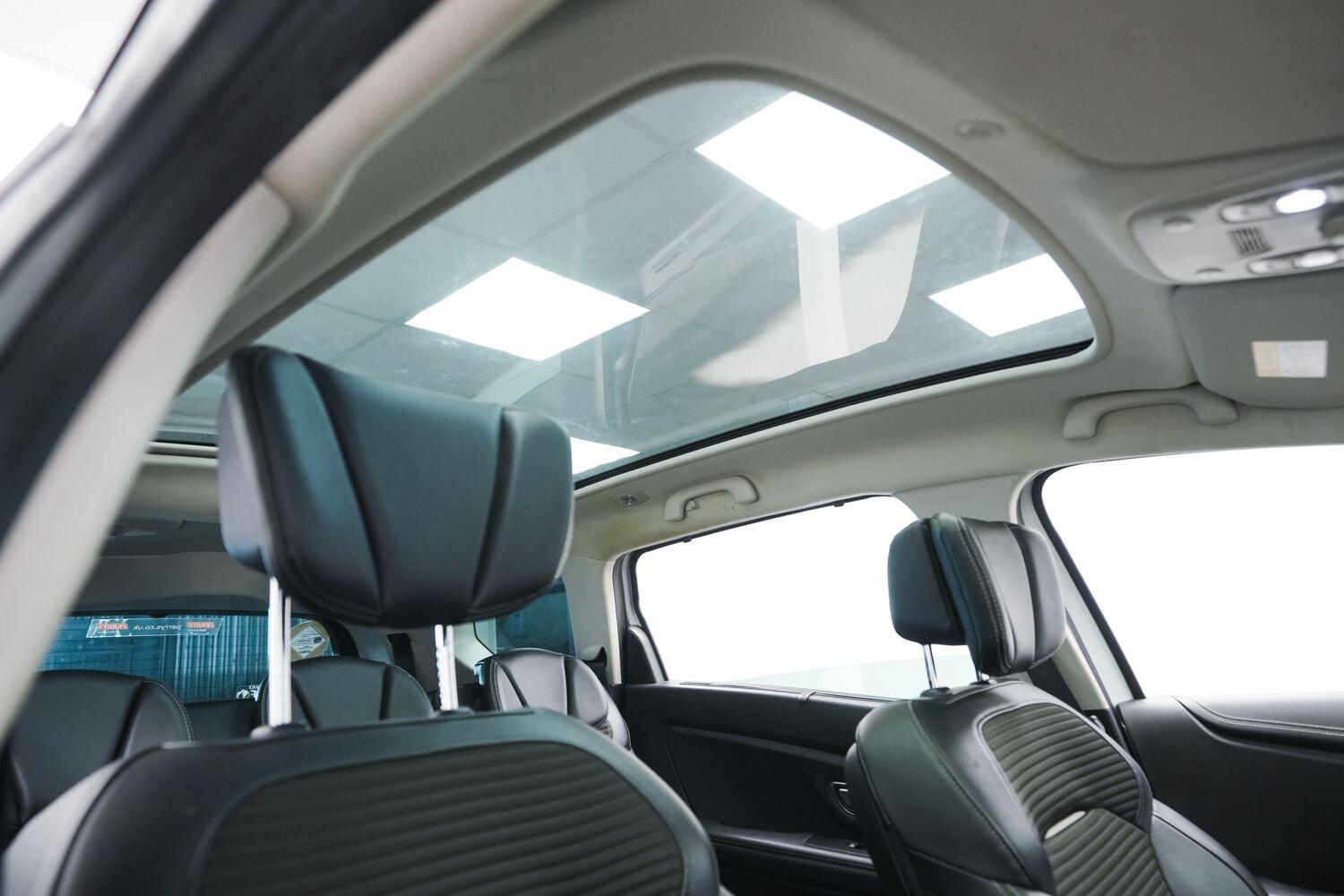 Renault Grand Scenic view 11