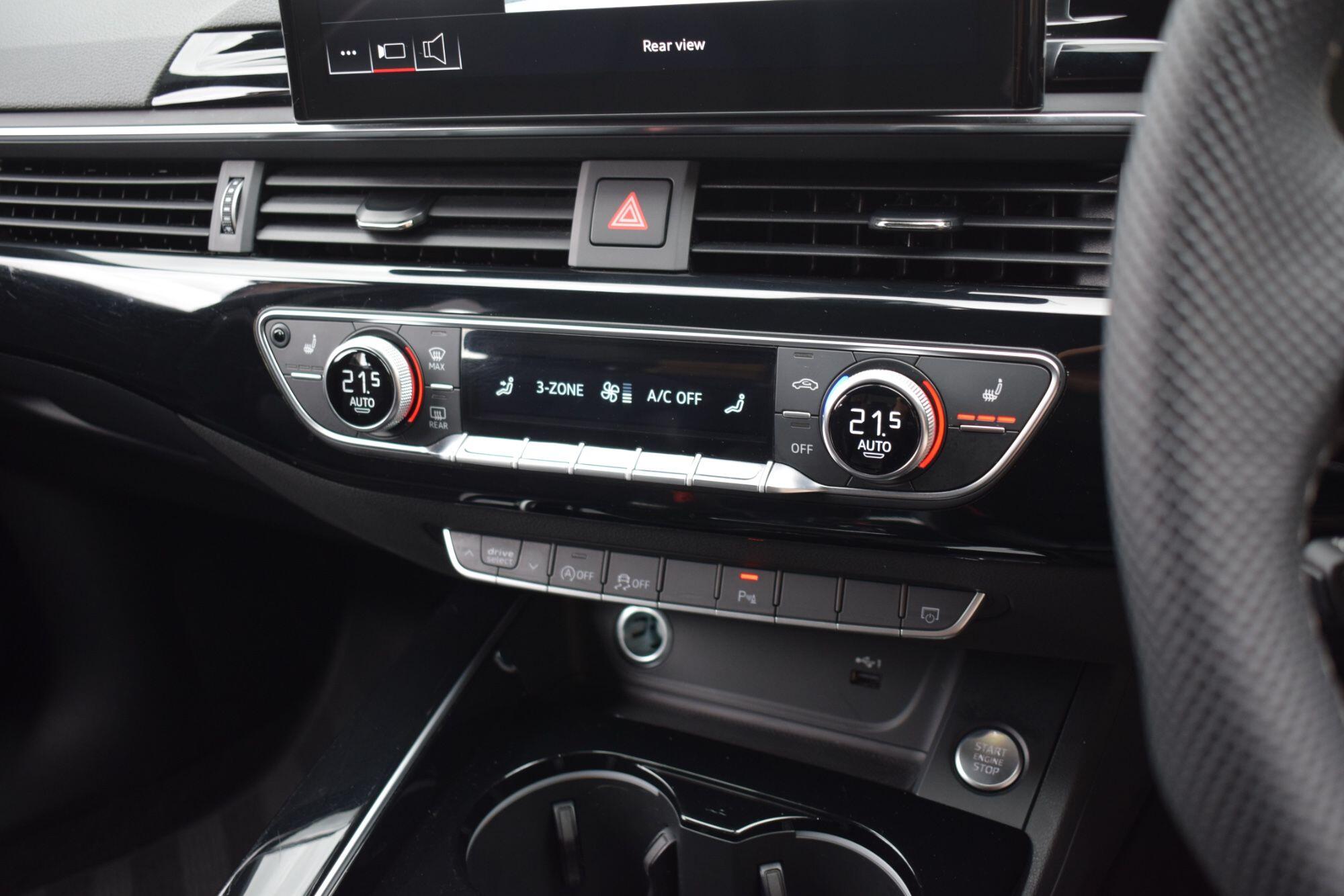 Audi A4 view 18