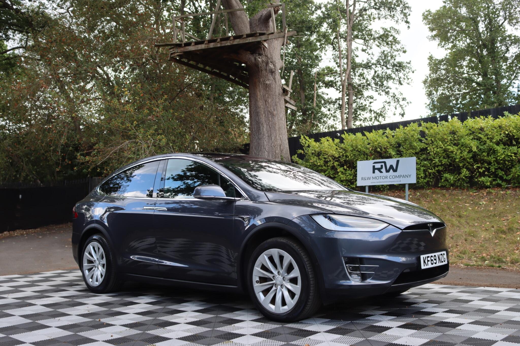 Tesla Model X view 27