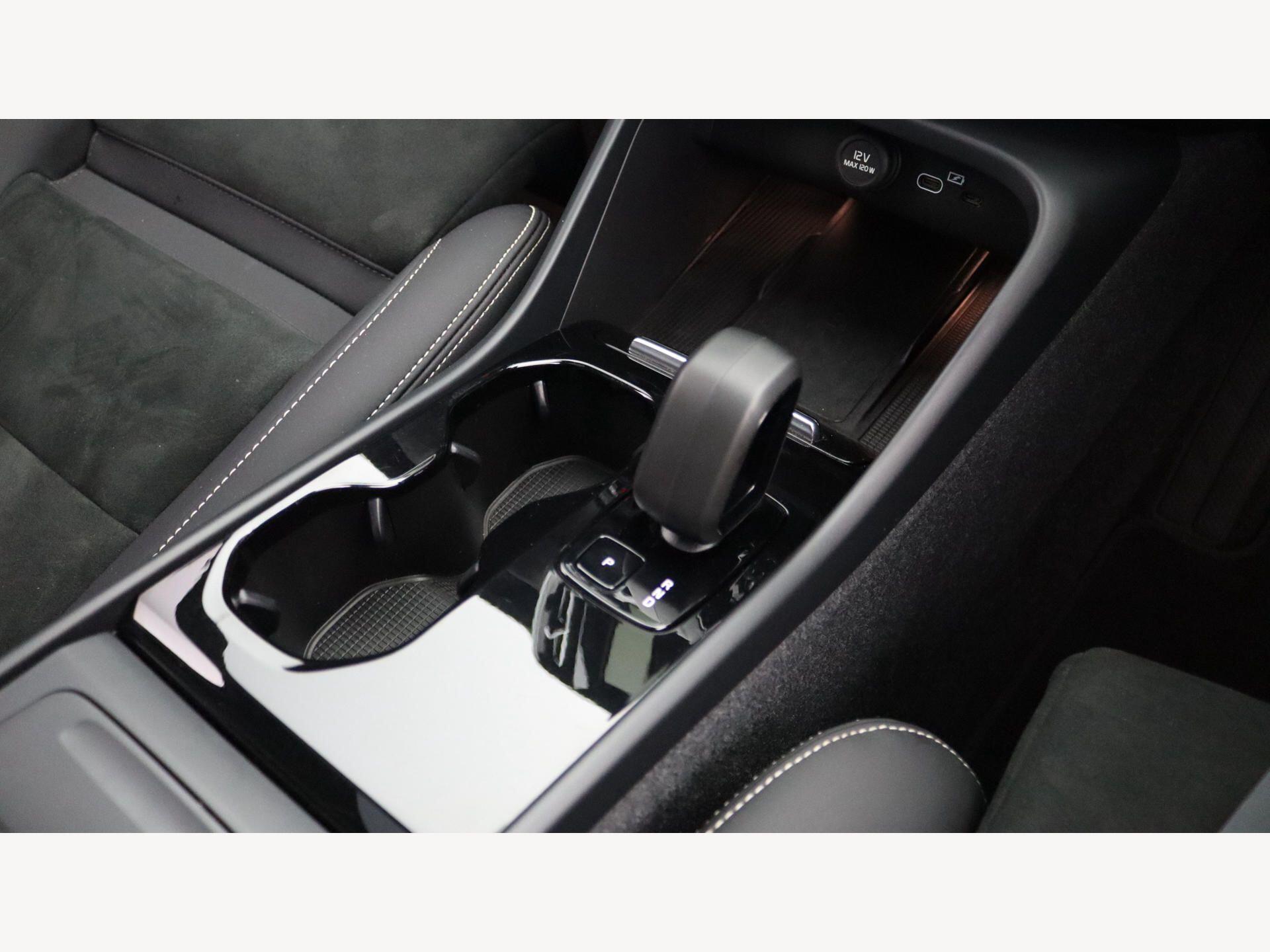 Volvo XC40 view 25