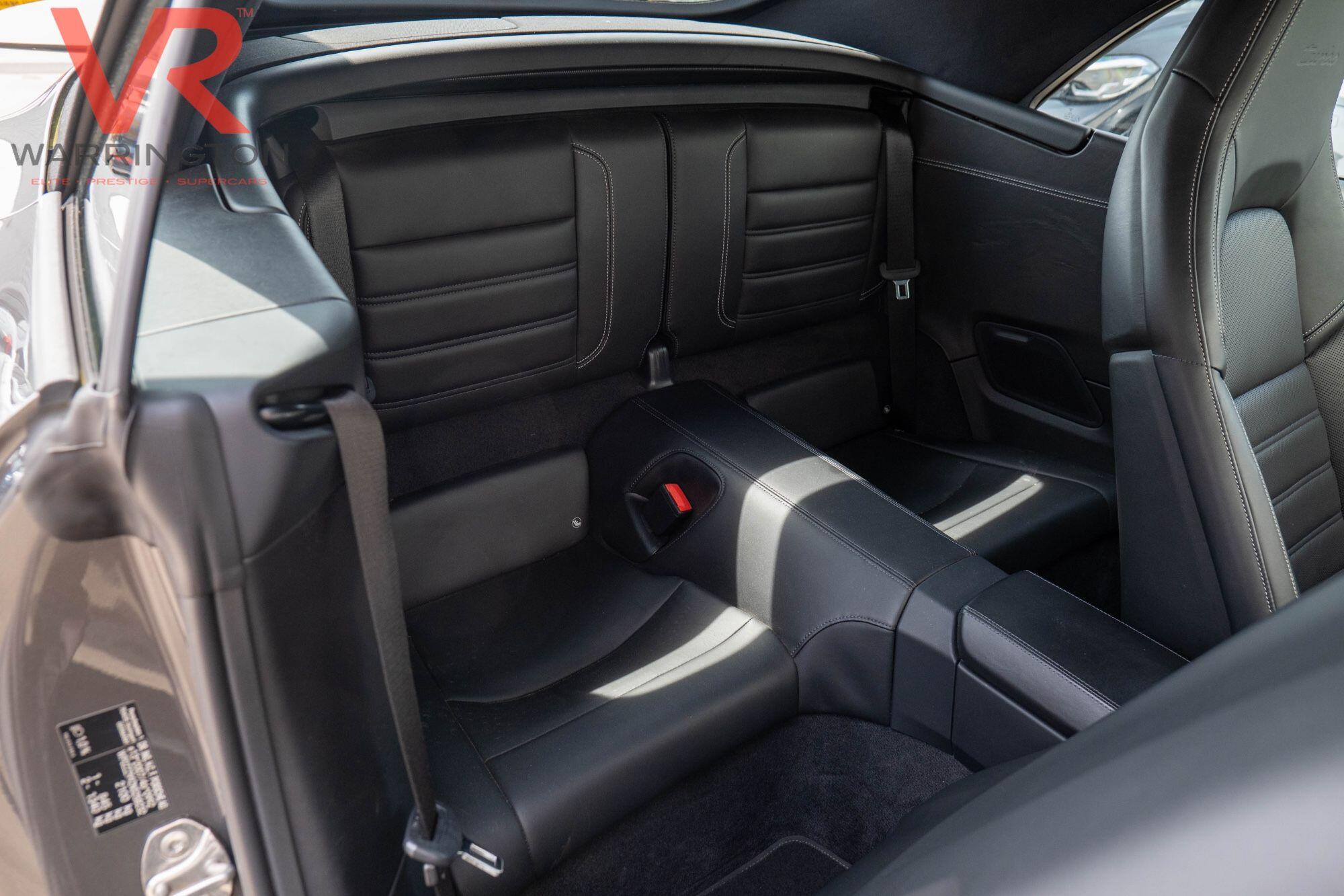 Porsche 911 view 36