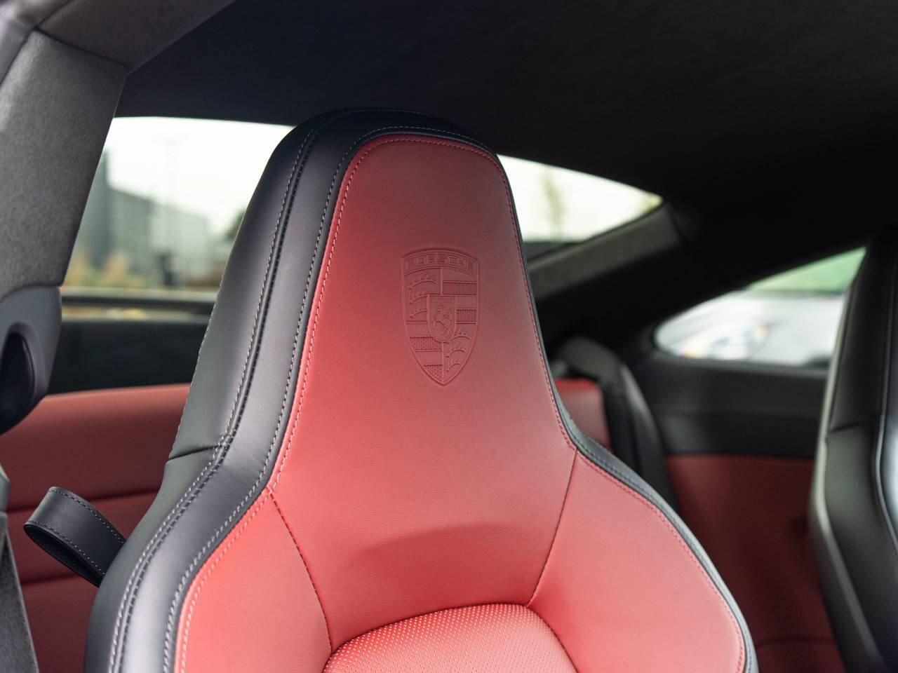 Porsche 911 view 53