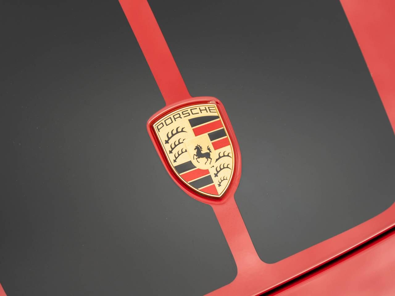 Porsche 911 view 48
