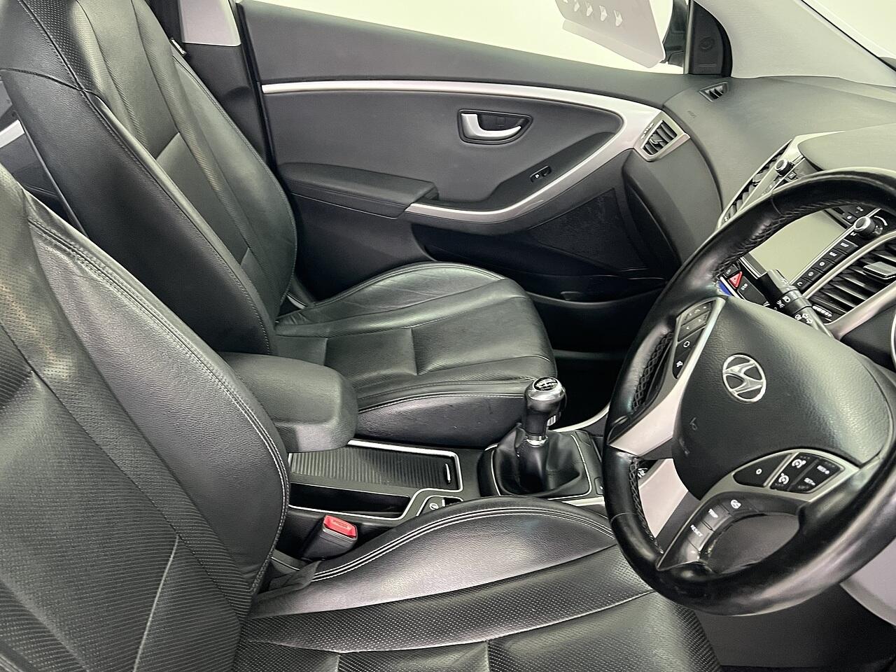 Hyundai i30 view 8