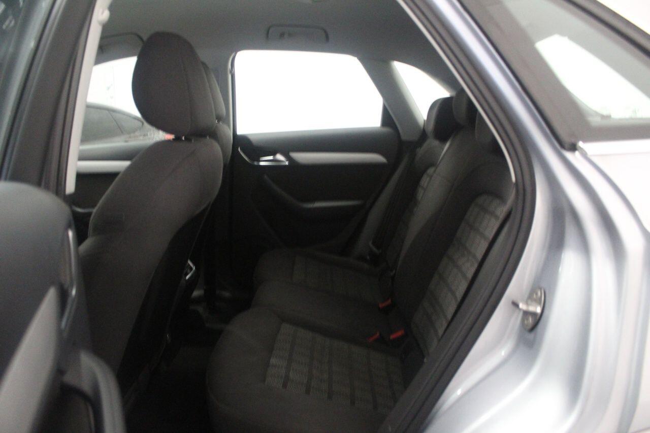 Audi Q3 view 55