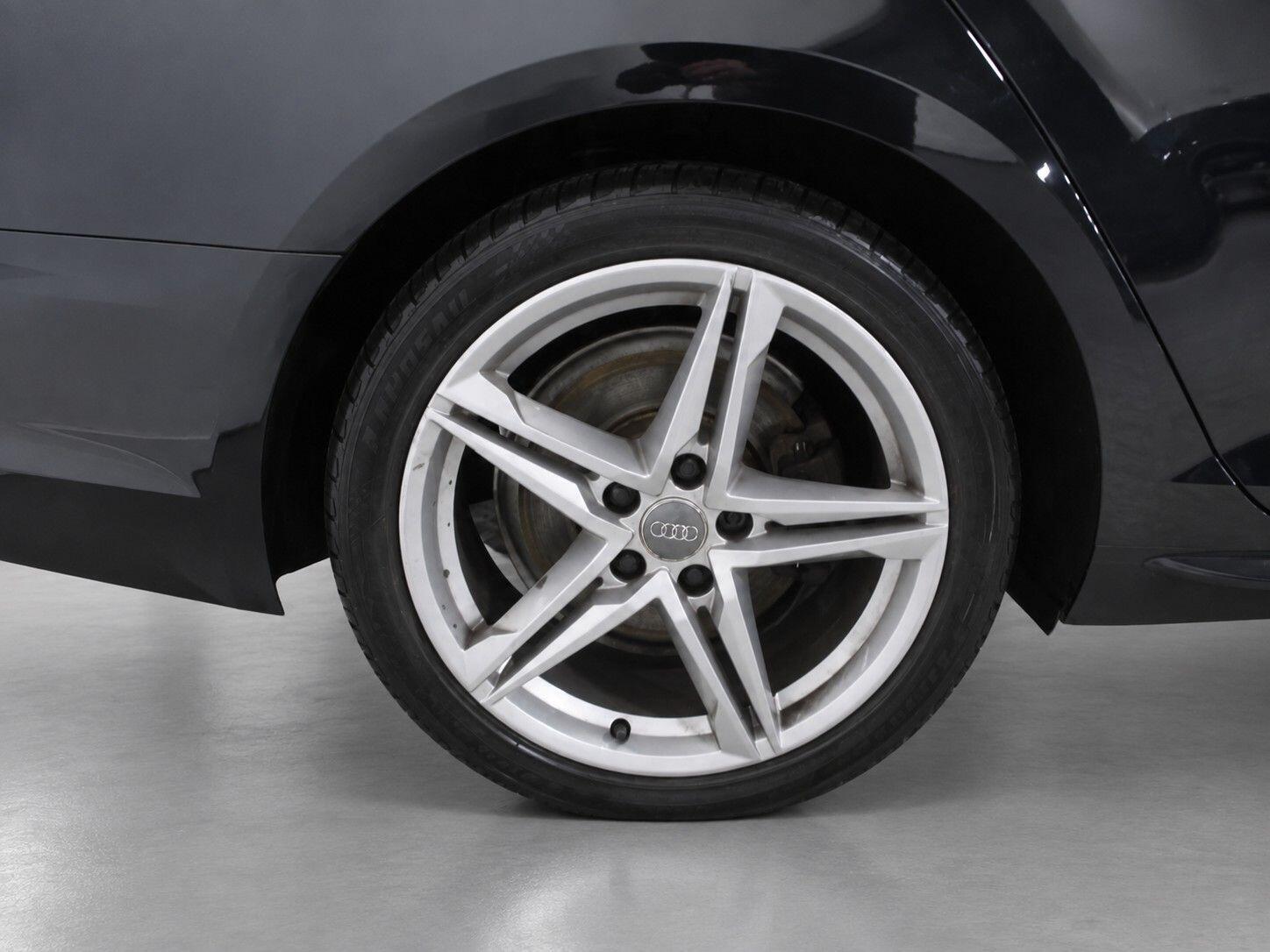 Audi A4 view 59