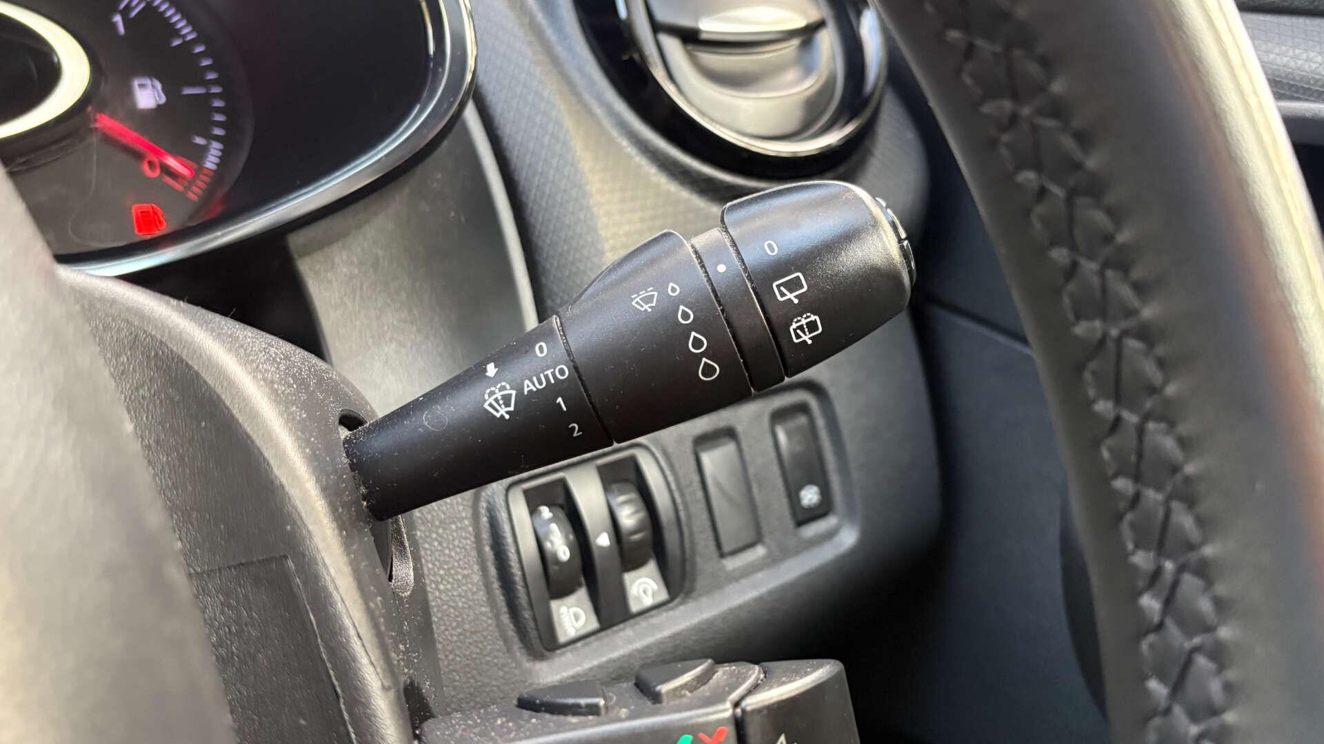 Renault Clio view 22