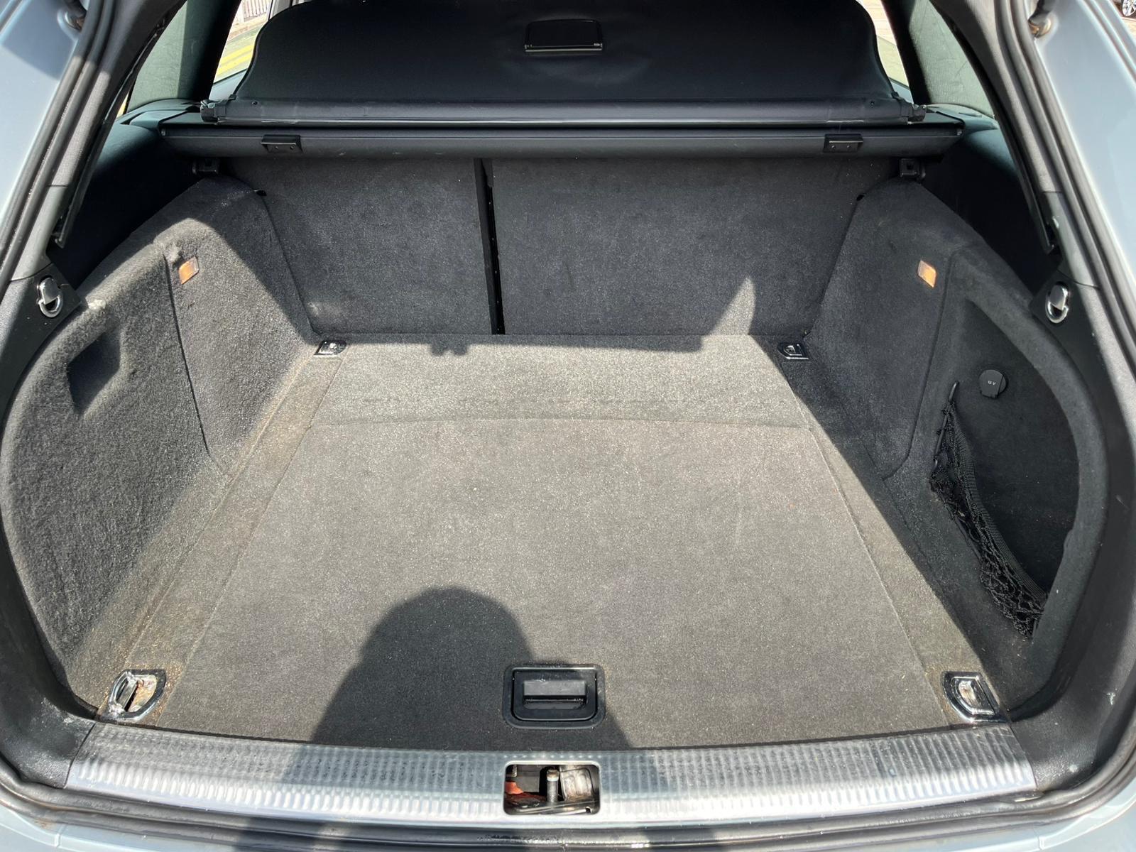Audi A4 view 54