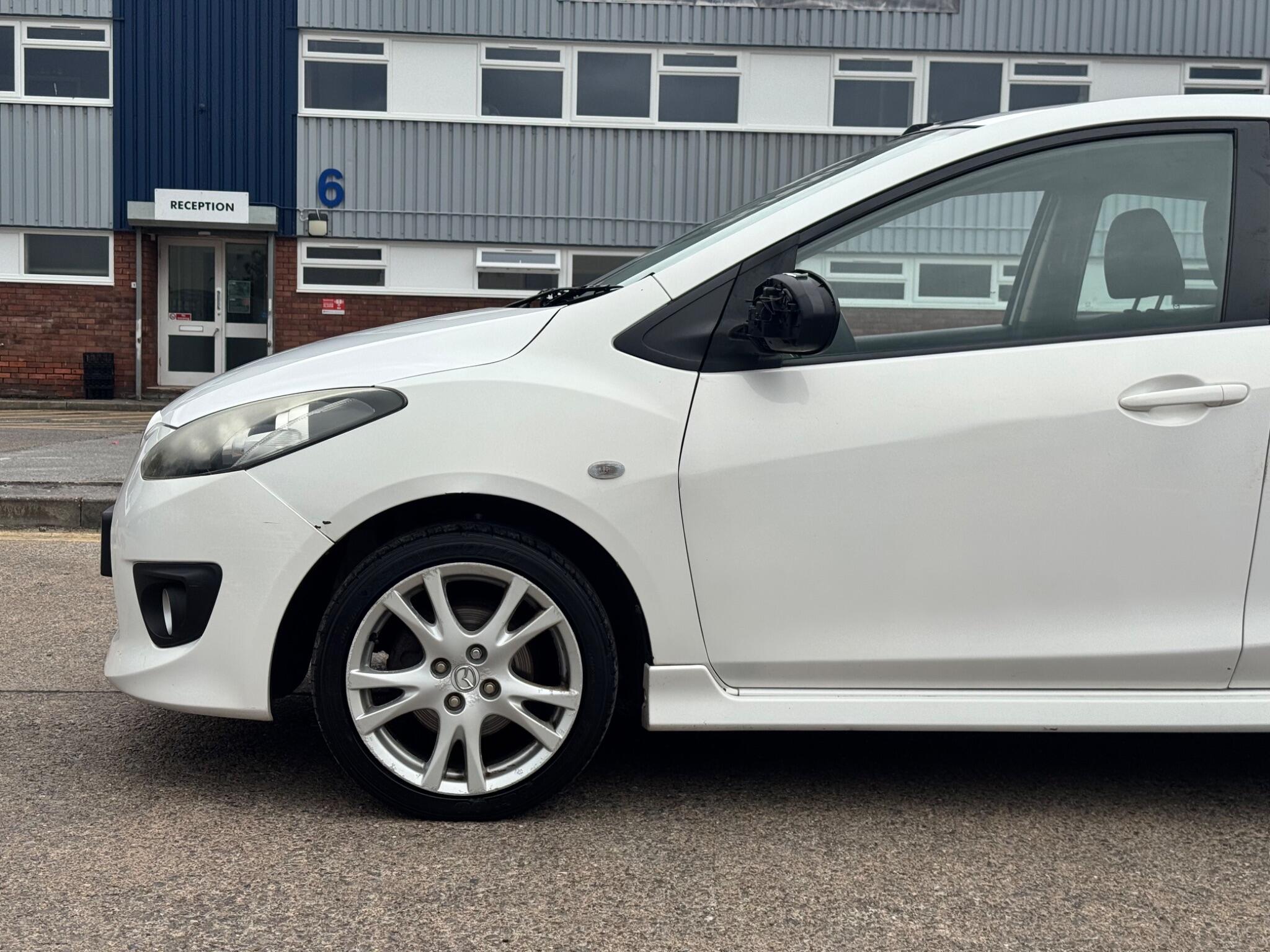 Mazda Mazda2 view 9