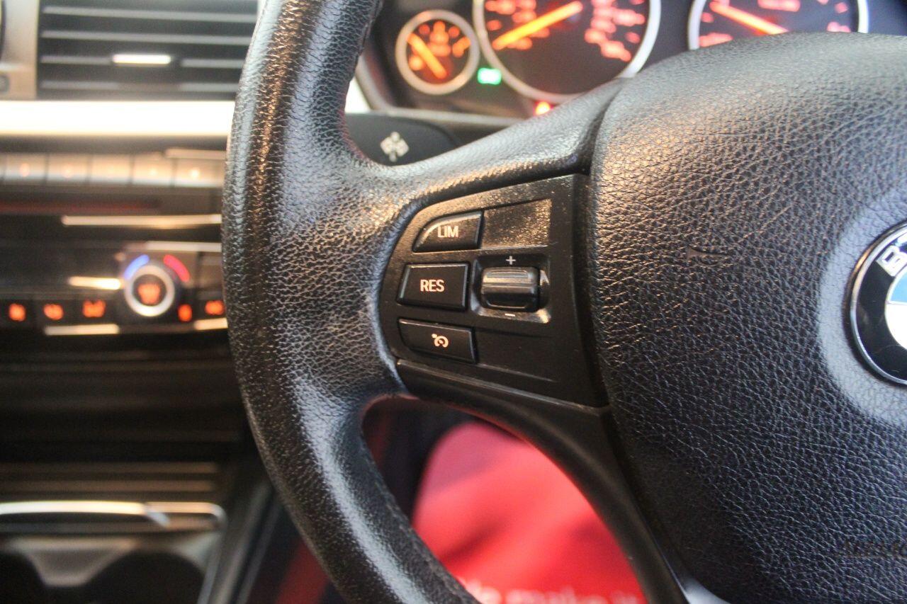 BMW 3 Series view 44