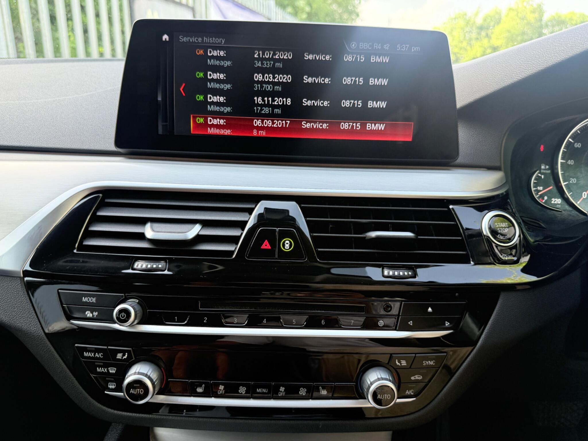 2017 BMW 5 Series image 46