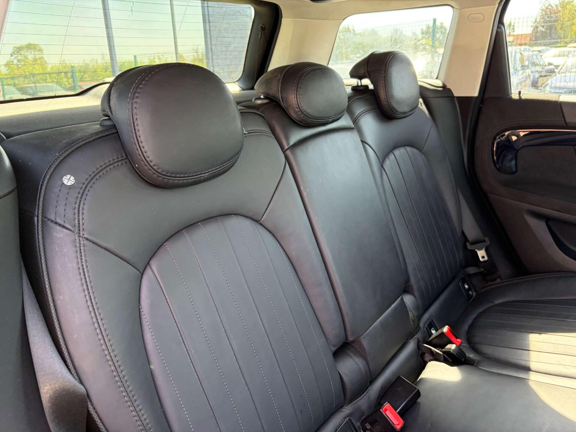 Mini Countryman view 30
