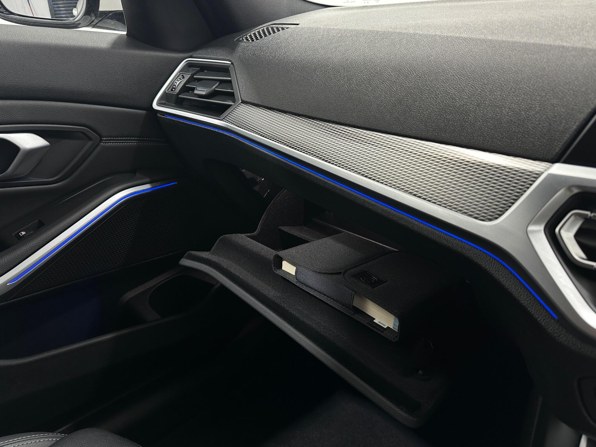 BMW 3 Series view 28