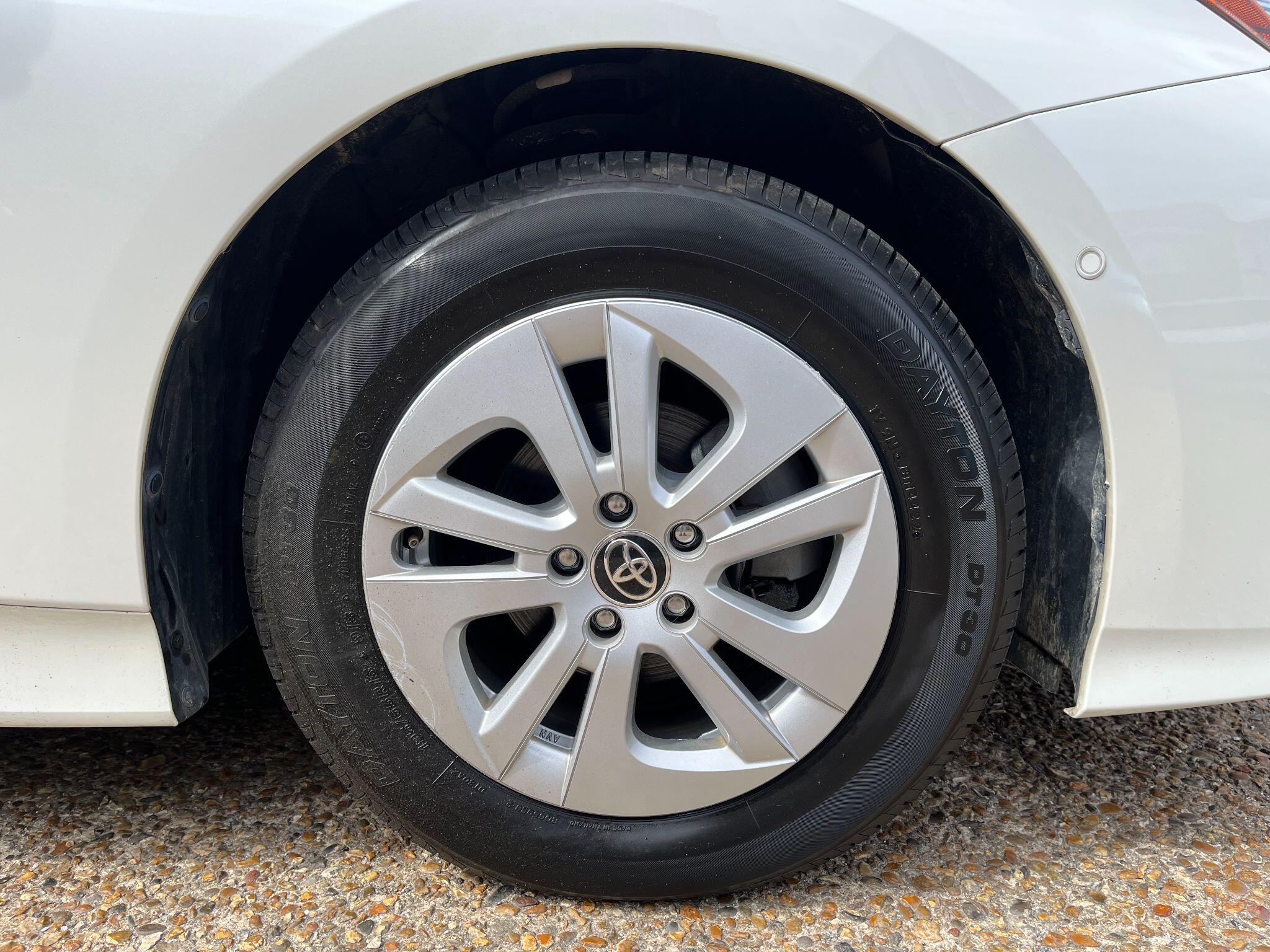 Toyota Prius view 36