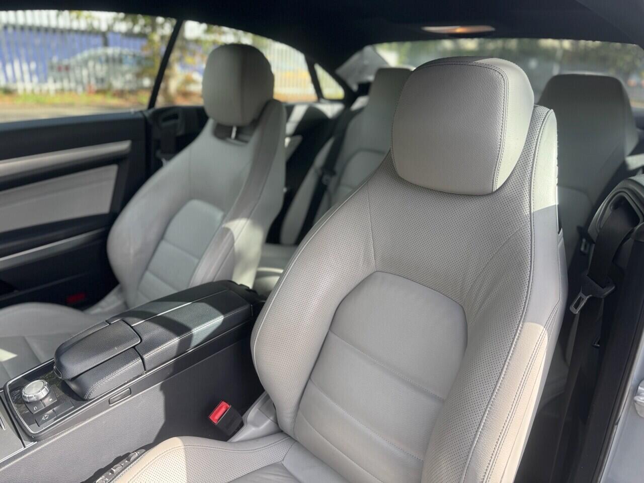 Mercedes-Benz E-Class view 14