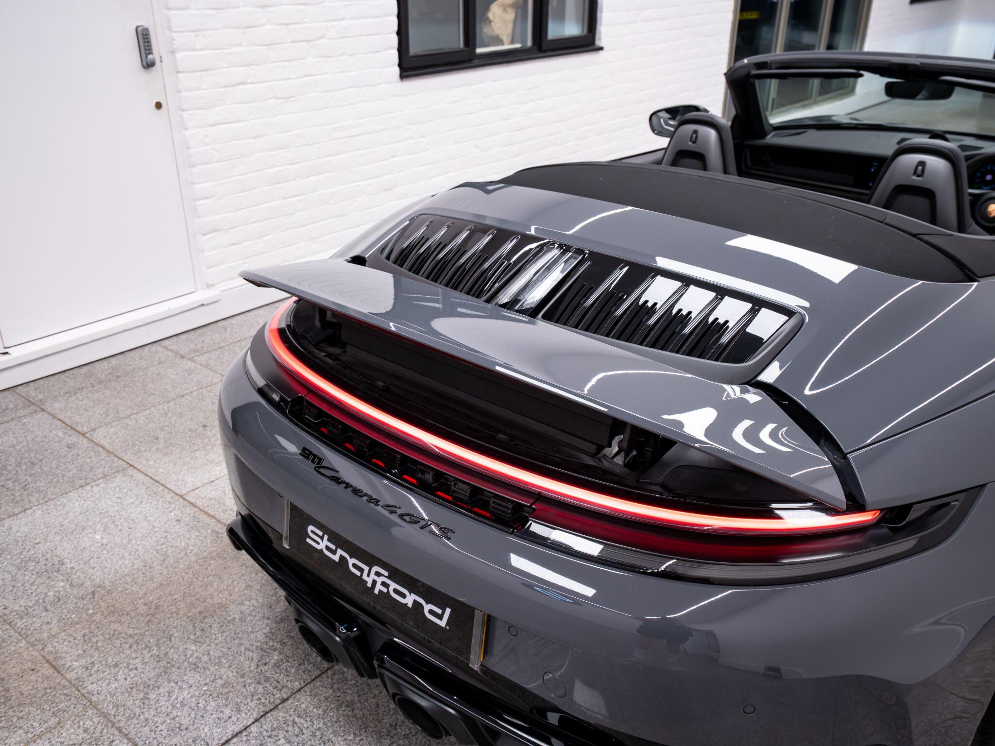 Porsche 911 view 57