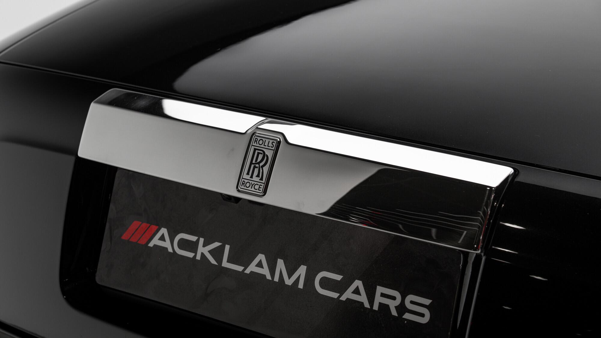 Rolls-Royce Phantom view 36
