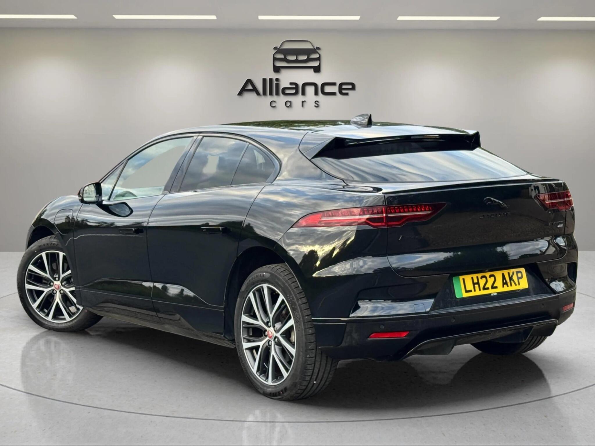 Jaguar I-Pace view 16