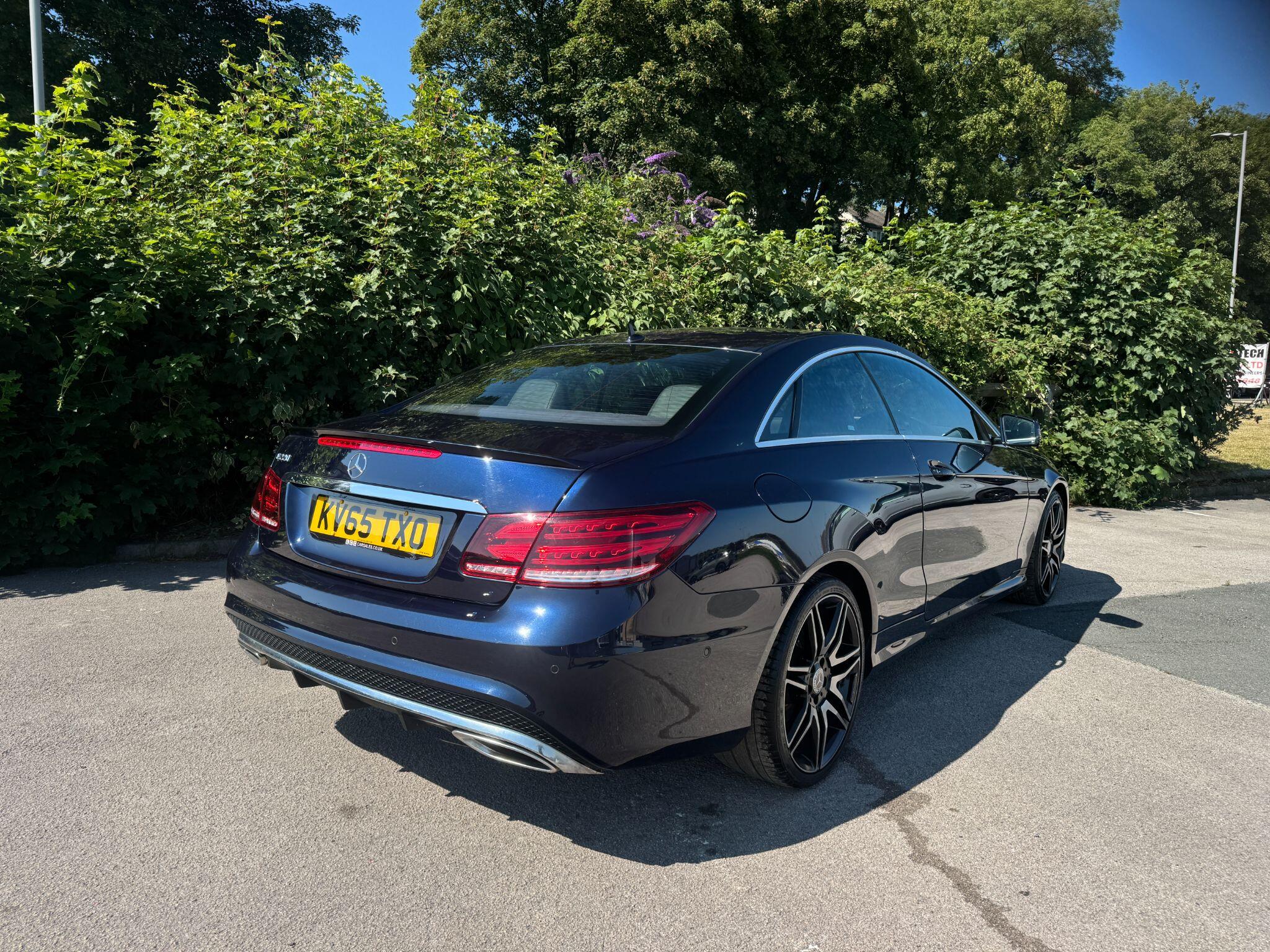 Mercedes-Benz E Class view 4