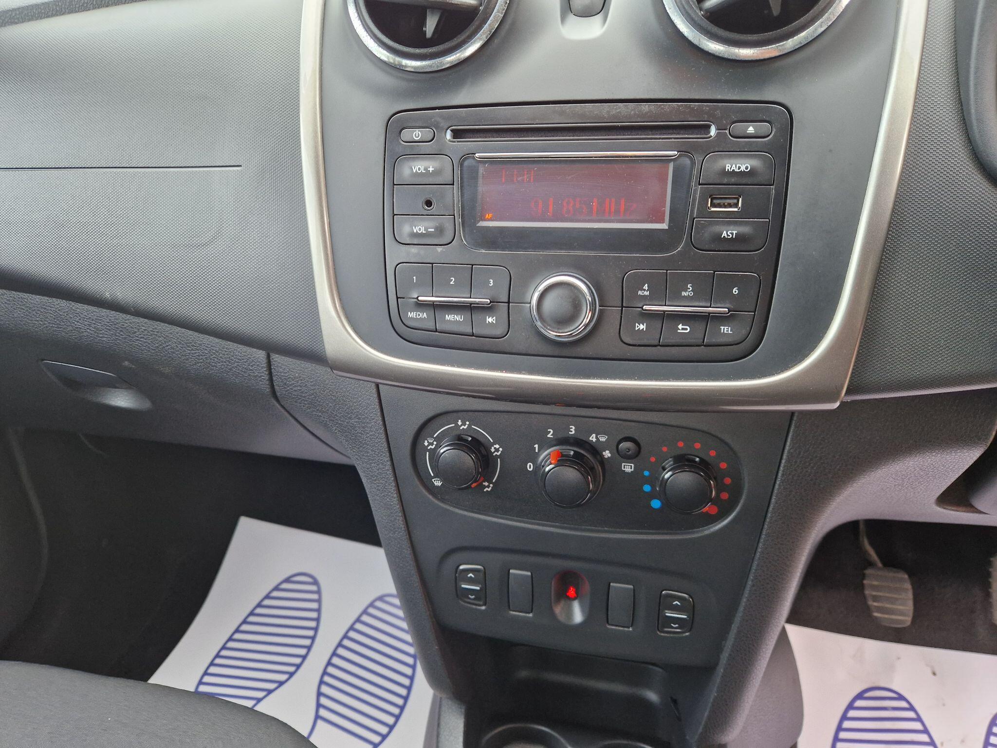 Dacia Sandero view 18