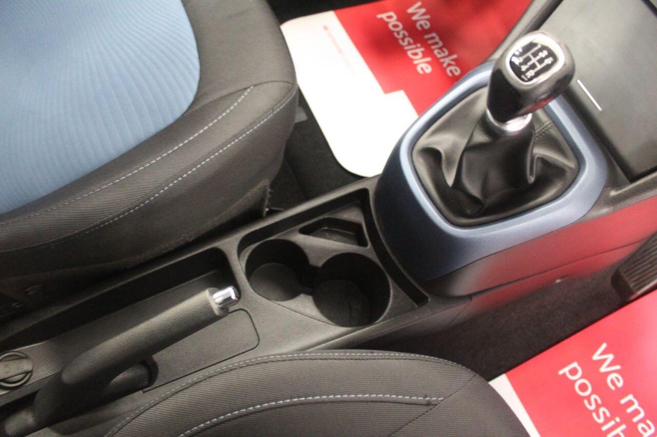 Hyundai i10 view 39