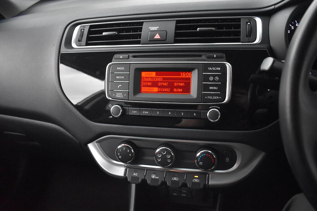 Kia Rio view 57