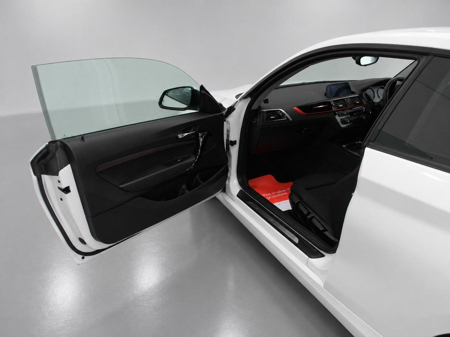 BMW 2 Series view 23