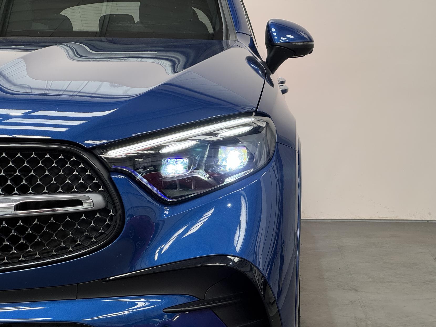 Mercedes-Benz GLC view 6