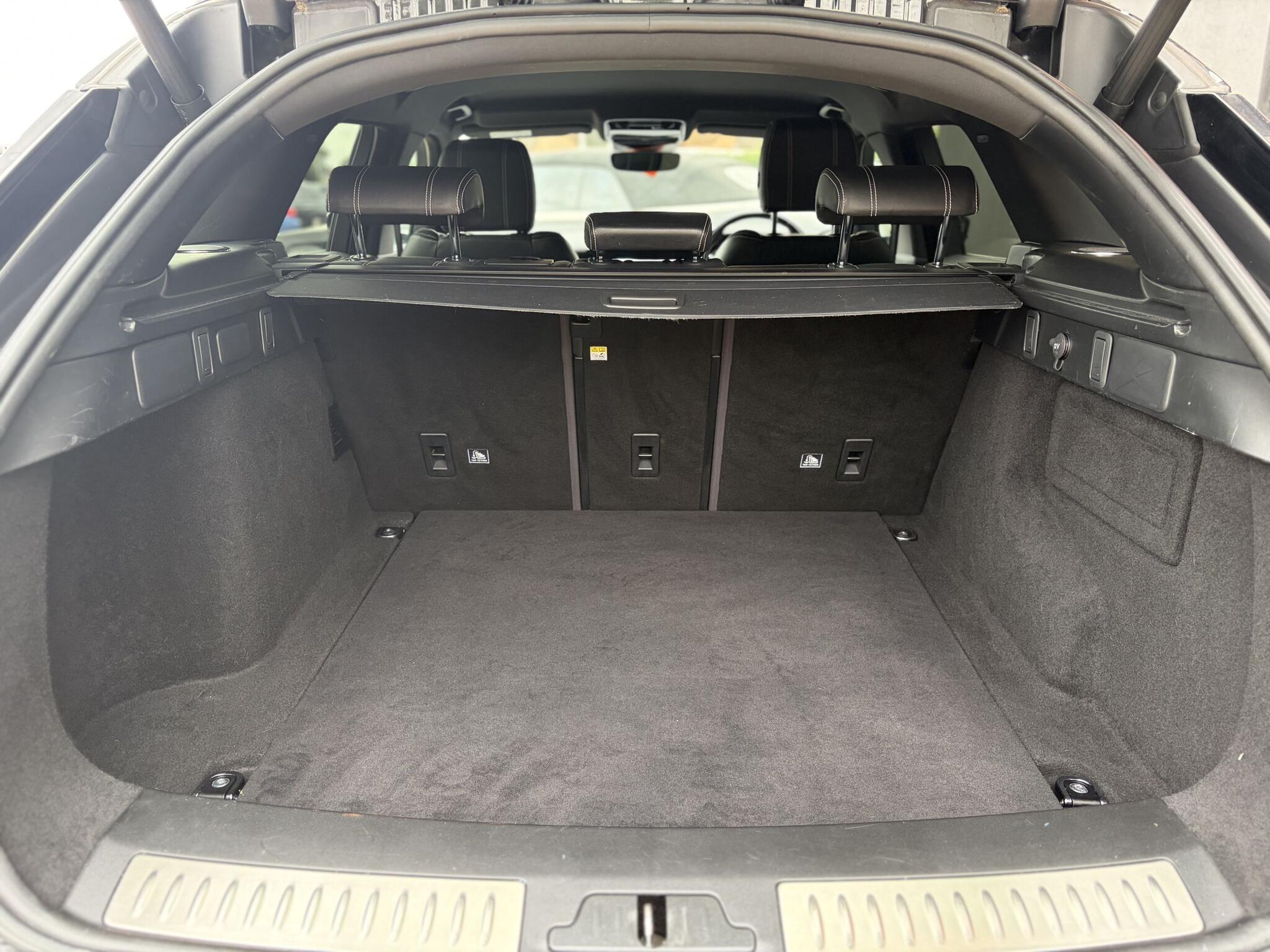 Land Rover Range Rover Velar view 28