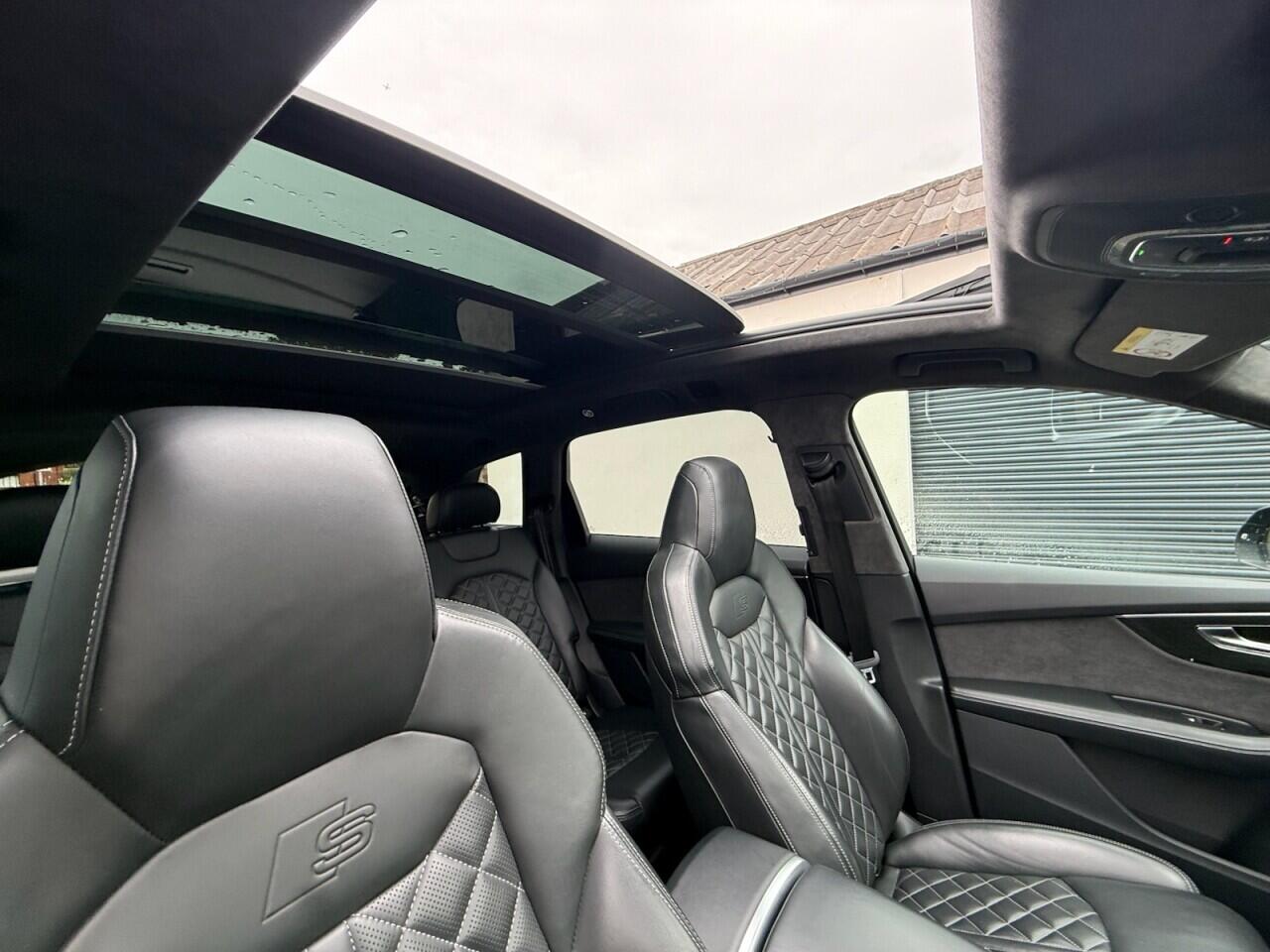 Audi SQ7 view 19