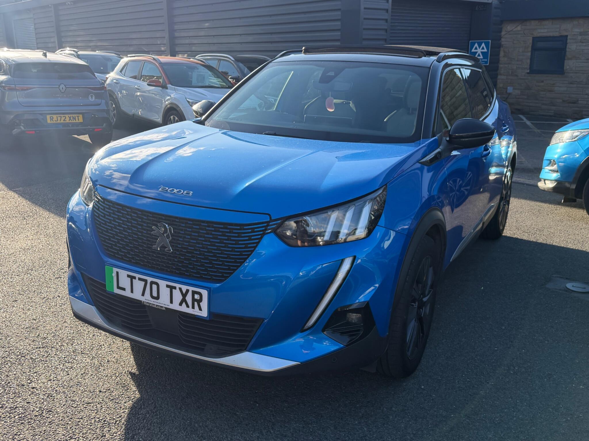 Peugeot e-2008 view 6