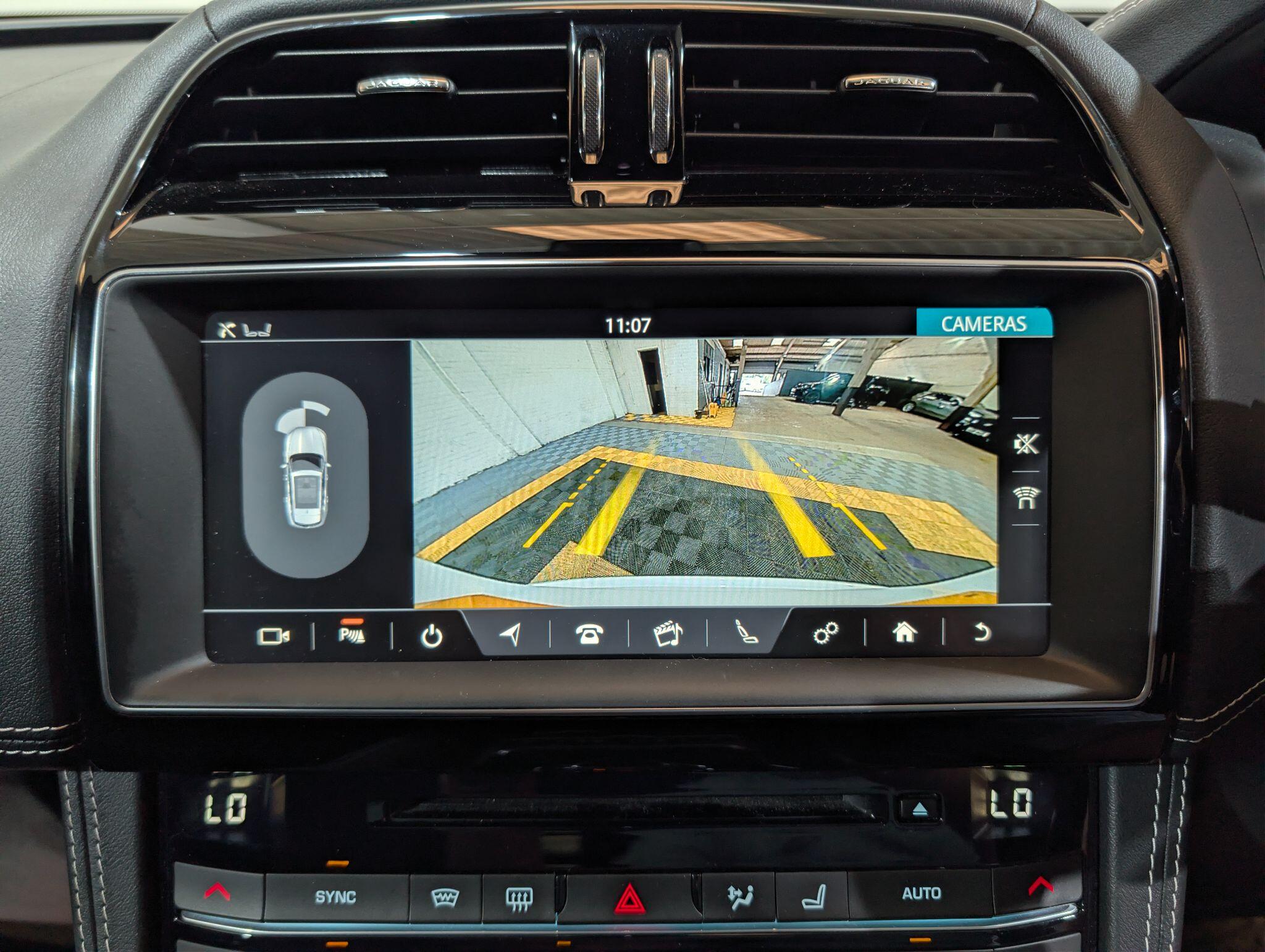 Jaguar F-Pace view 50