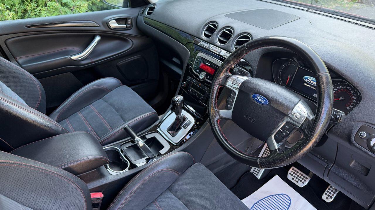 Ford S-Max view 10