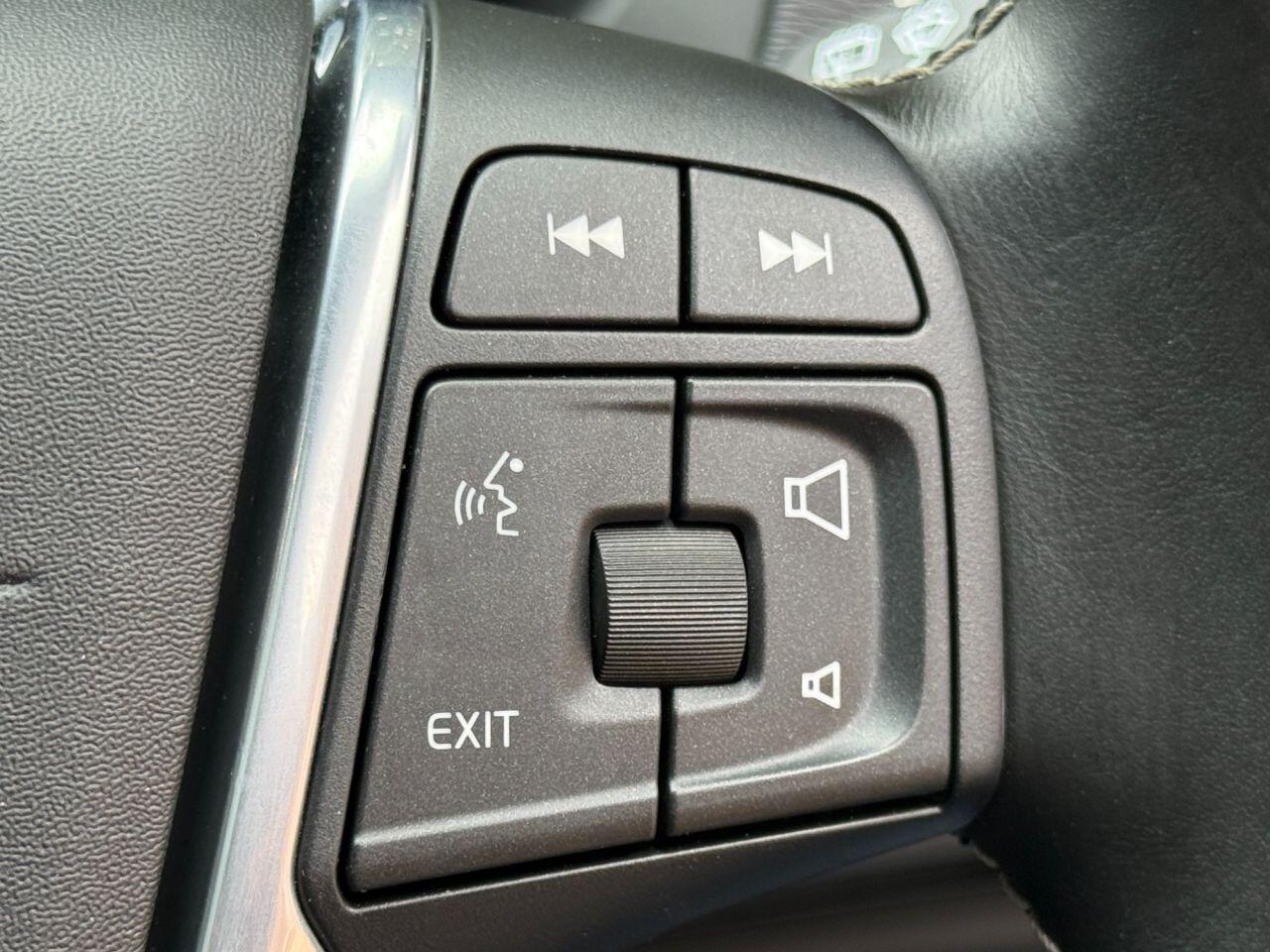 Volvo V40 view 27