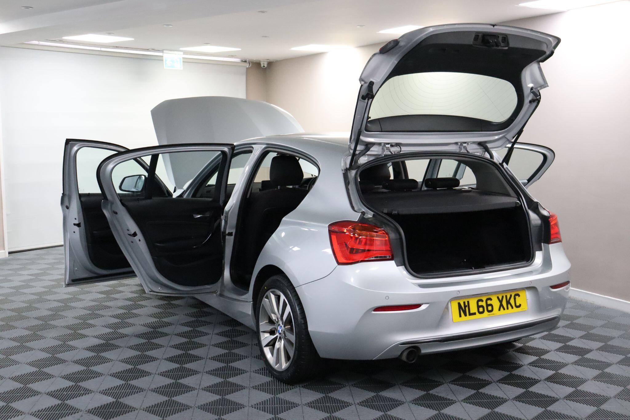 BMW 1 Series view 21