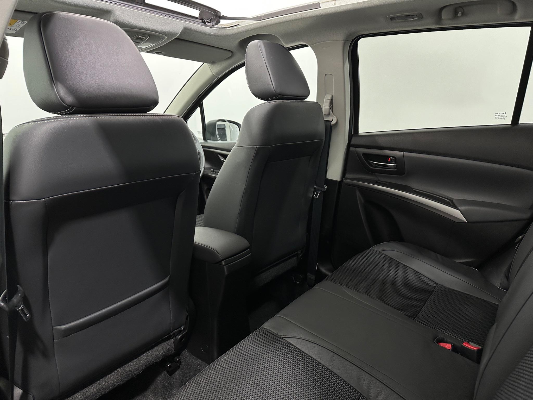 Suzuki S-Cross view 37