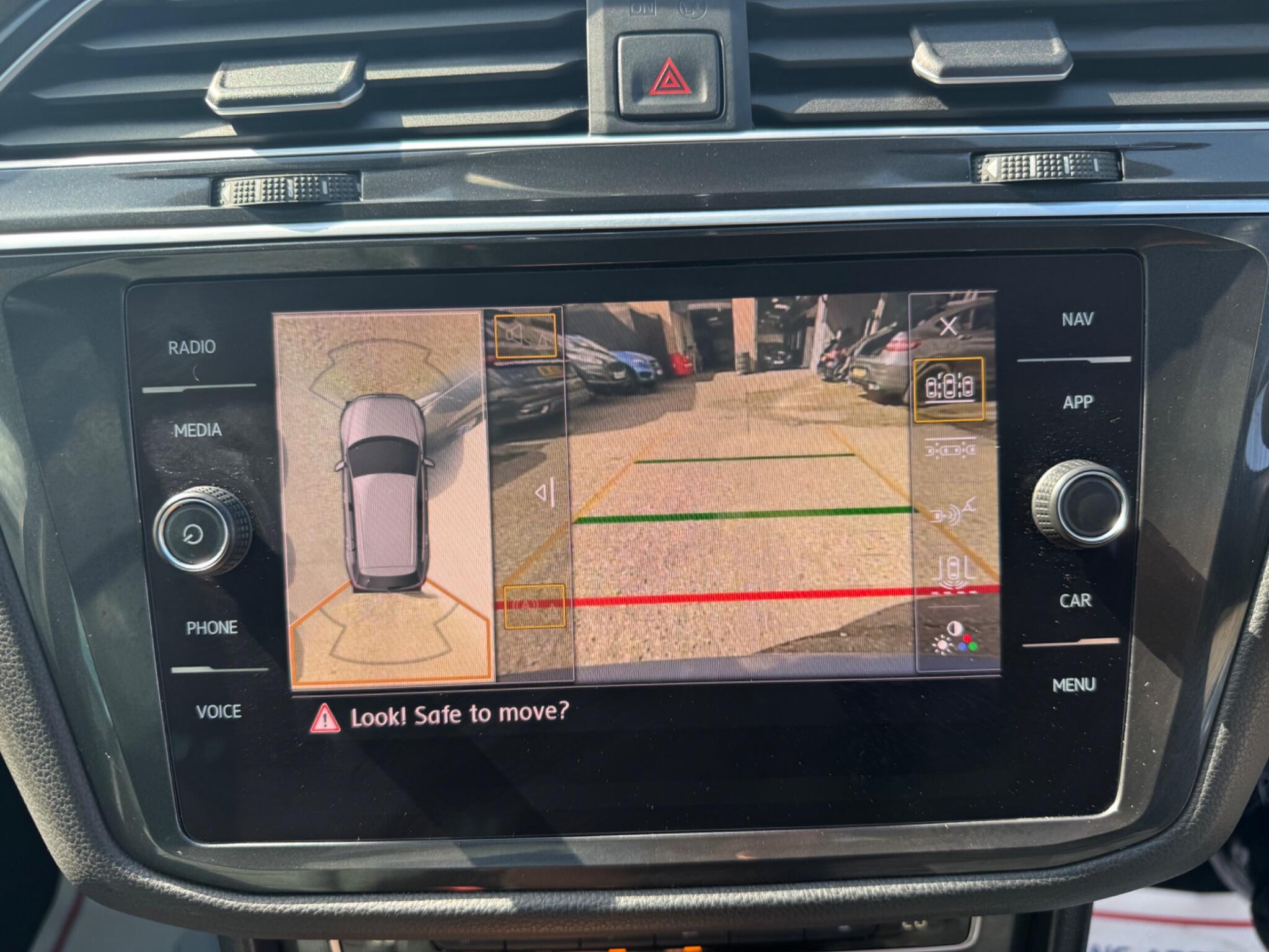 Volkswagen Tiguan view 44