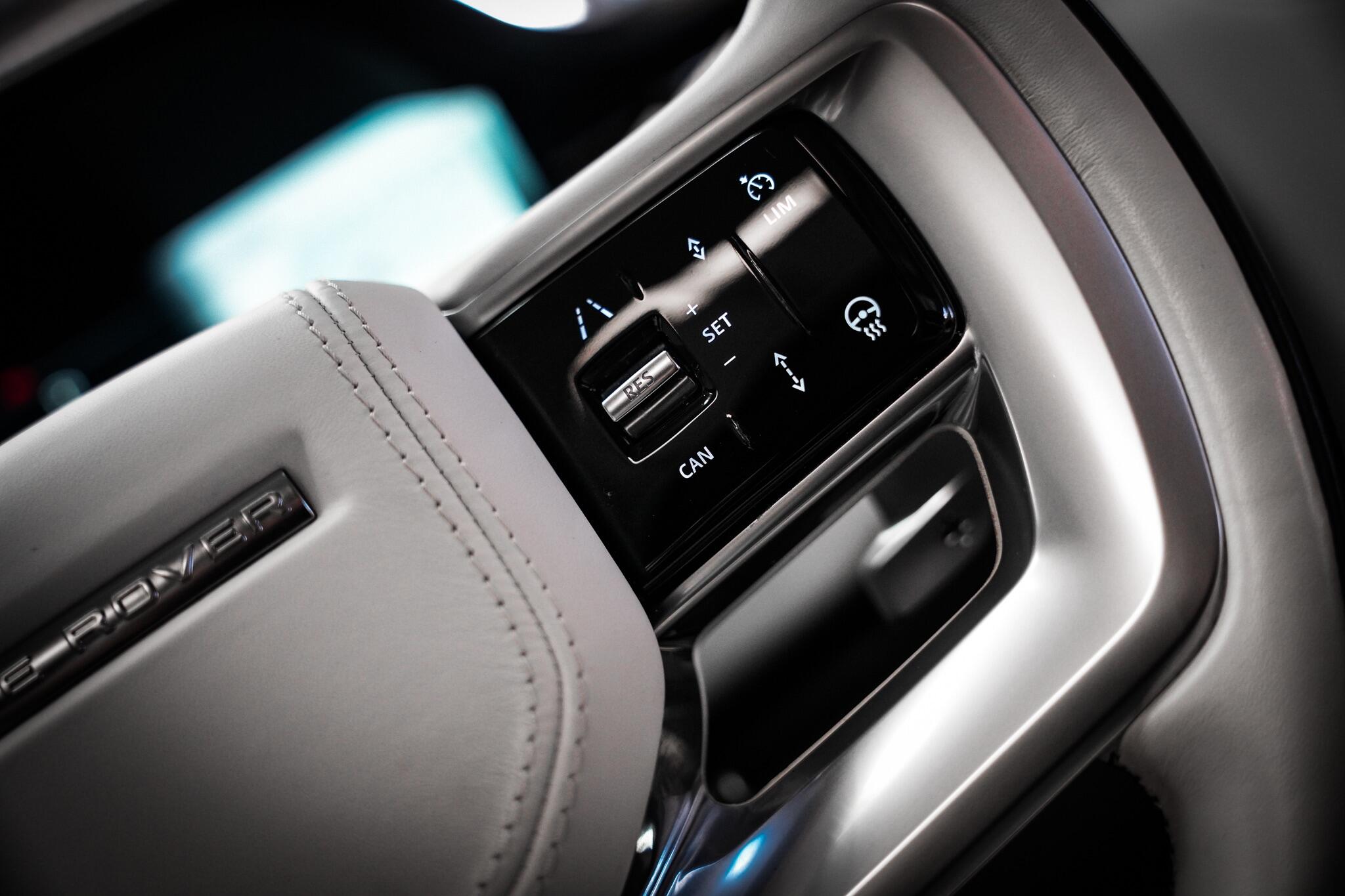 Land Rover Range Rover view 42