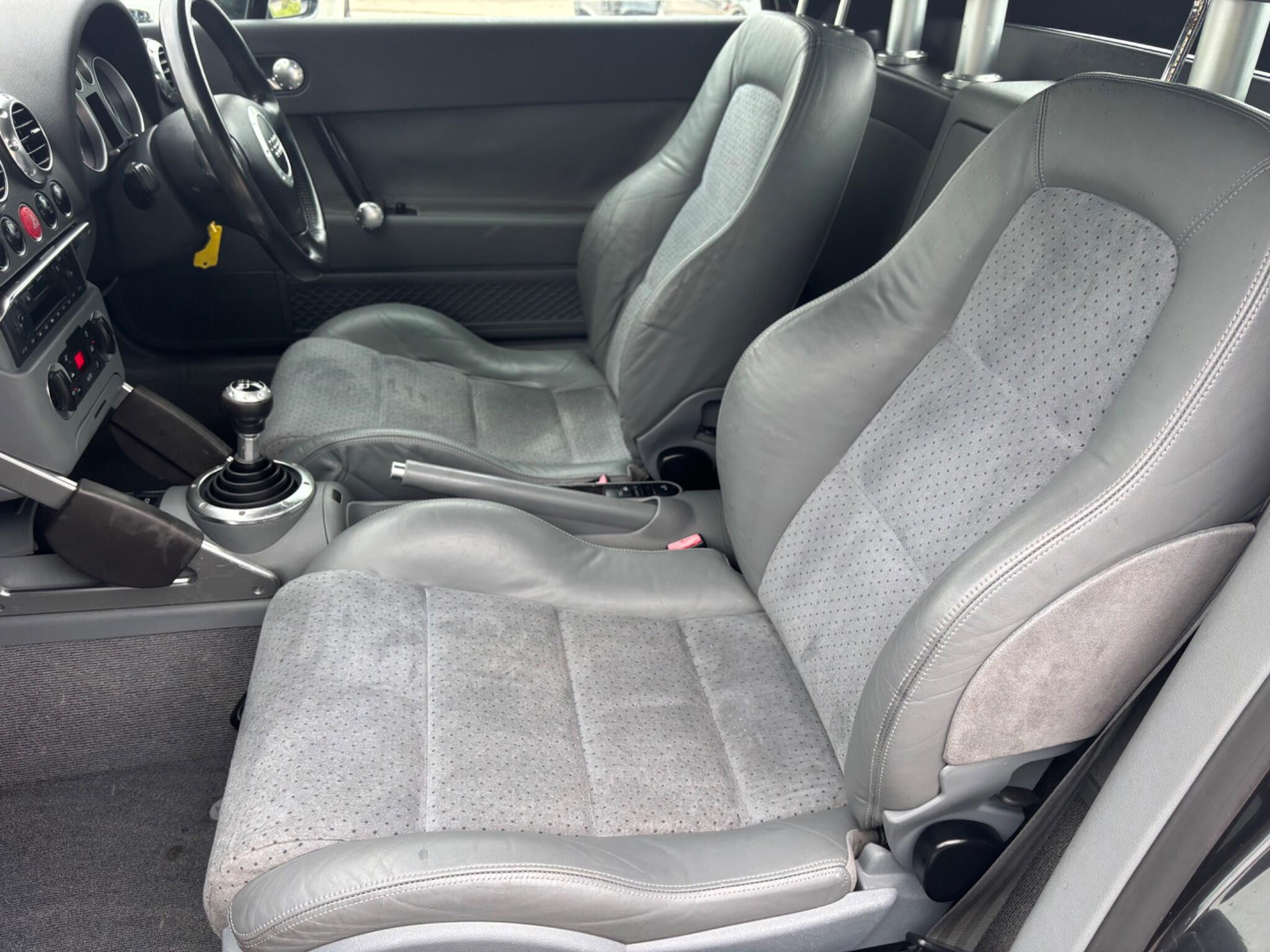 Audi TT view 18