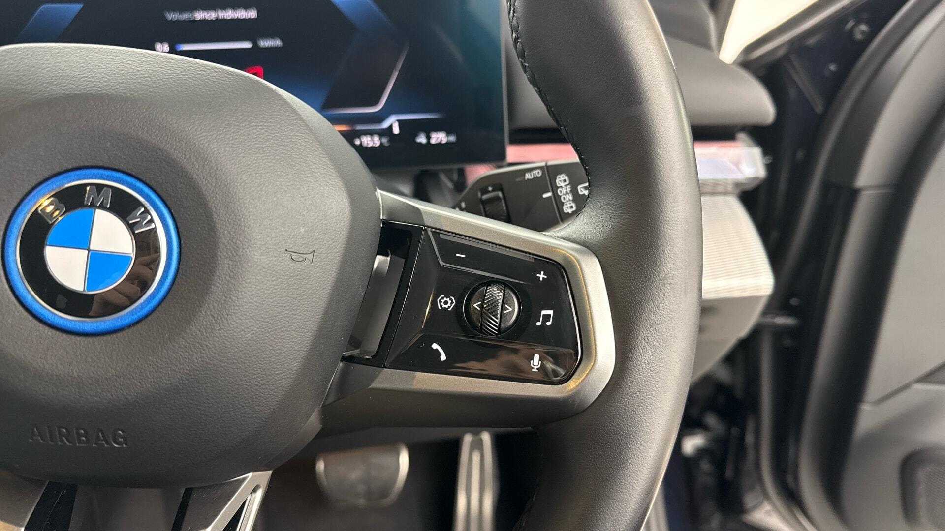 BMW i5 view 19