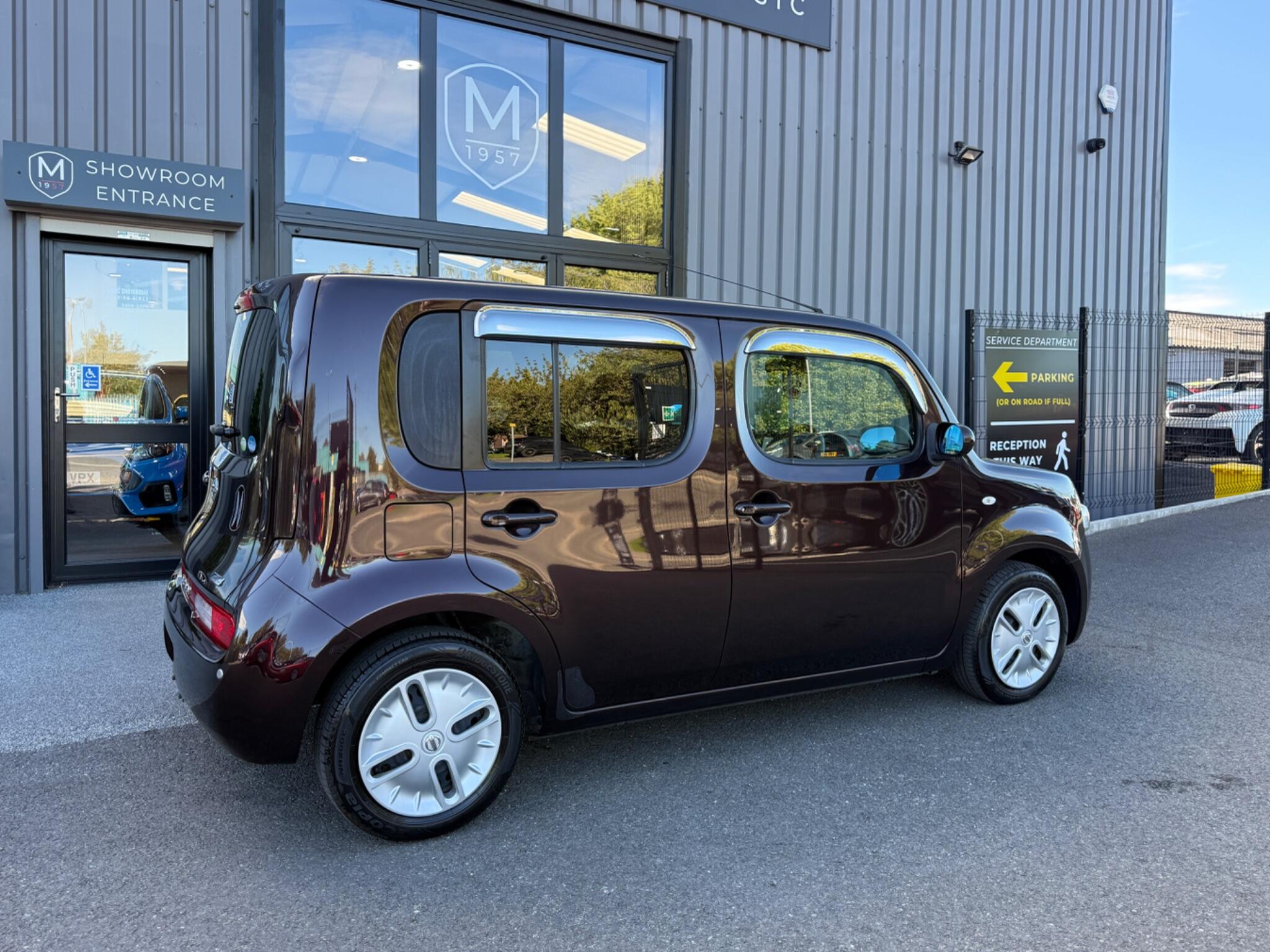 Nissan Cube view 15