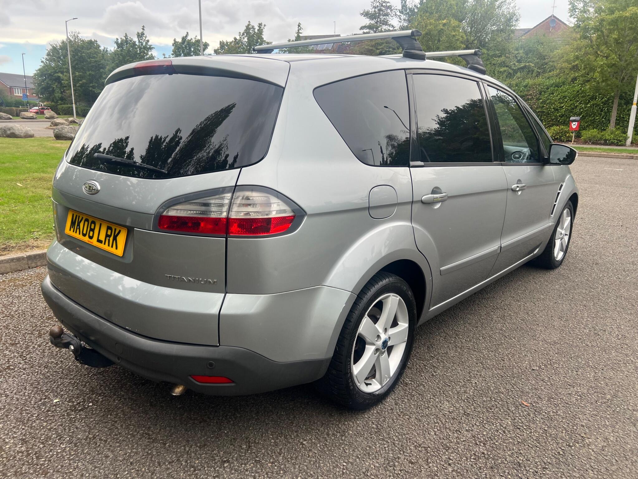Ford S-Max view 7
