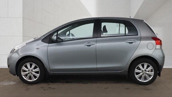 Toyota Yaris view 6